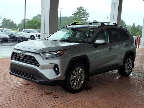 Used 2025 Toyota RAV4 XLE Premium w/ Weather Package FWD image 7