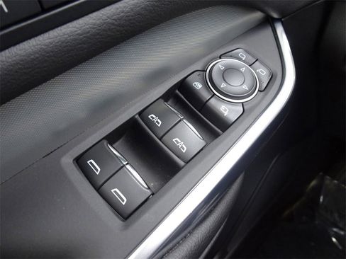 Certified 2022 Cadillac XT4 Premium Luxury w/ Technology Package image 22