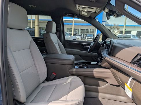 New 2026 Chevrolet Suburban LS image 18