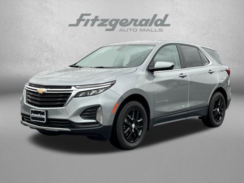 Used 2023 Chevrolet Equinox LT image 2