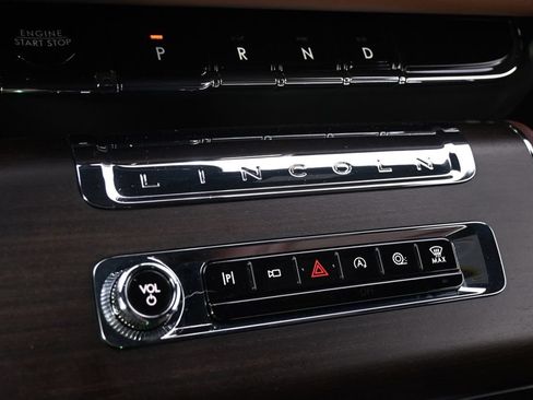 New 2026 Lincoln Aviator Reserve w/ Jet Appearance Package AWD/4WD image 32