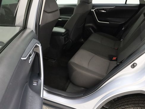 Used 2025 Toyota RAV4 XLE FWD image 28