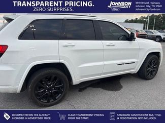 Used 2018 Jeep Grand Cherokee Altitude AWD/4WD video 1