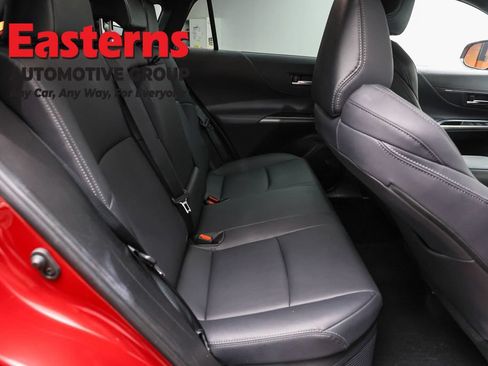 Used 2024 Toyota Venza LE AWD/4WD image 24