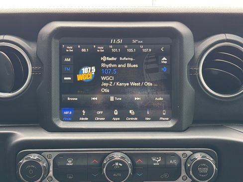 Used 2019 Jeep Wrangler Unlimited Sahara w/ Quick Order Package 24M Moab image 25