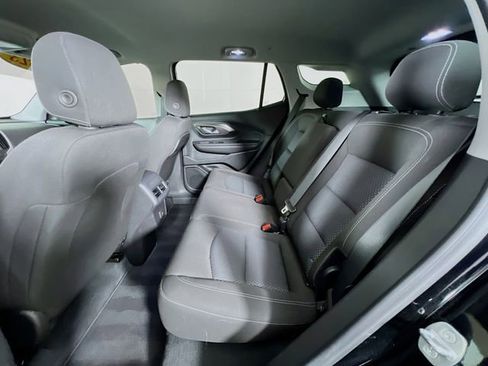 Used 2023 GMC Terrain SLE w/ Driver Convenience Package FWD image 23