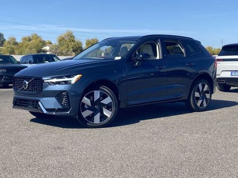 Certified 2025 Volvo XC60 T8 Plus w/ Protection Package Premier AWD/4WD image 2