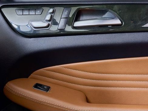 Used 2019 Mercedes-Benz GLE 43 AMG 4MATIC Coupe image 43