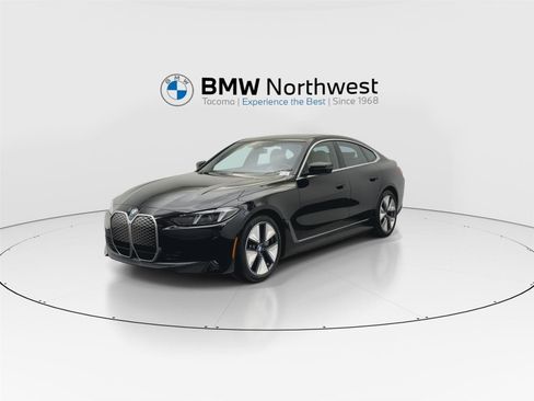 Used 2025 BMW i4 xDrive40i w/ Parking Assistance Package image 9