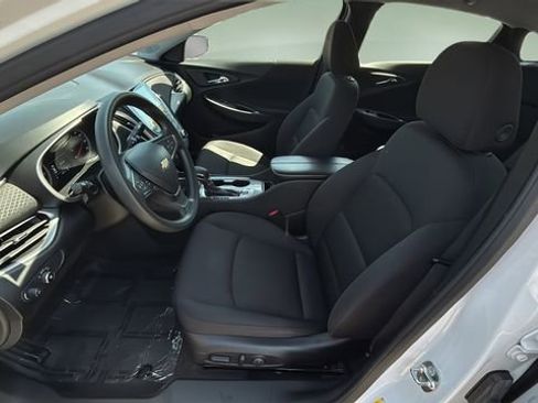 Used 2024 Chevrolet Malibu LT image 20