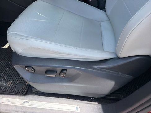 Used 2018 Volkswagen Tiguan SEL w/ R-Line Package AWD/4WD image 3