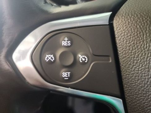 Used 2018 Chevrolet Traverse LT image 21