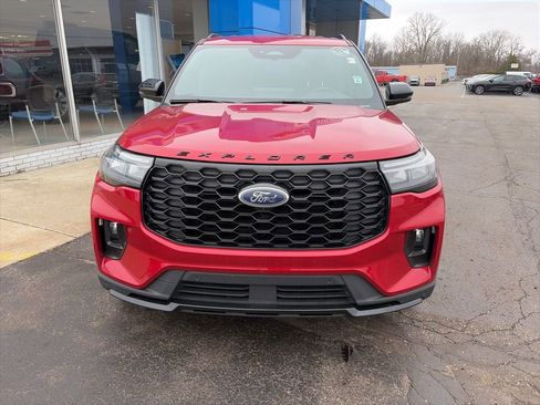 Used 2025 Ford Explorer ST-Line AWD/4WD image 4