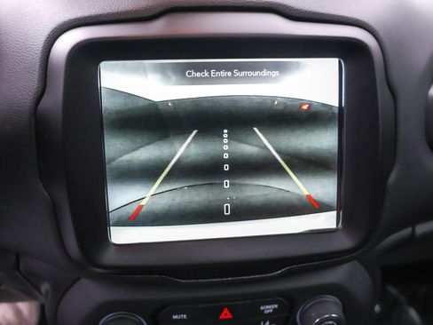 Used 2022 Jeep Renegade Trailhawk w/ Sun/Sound Group image 11