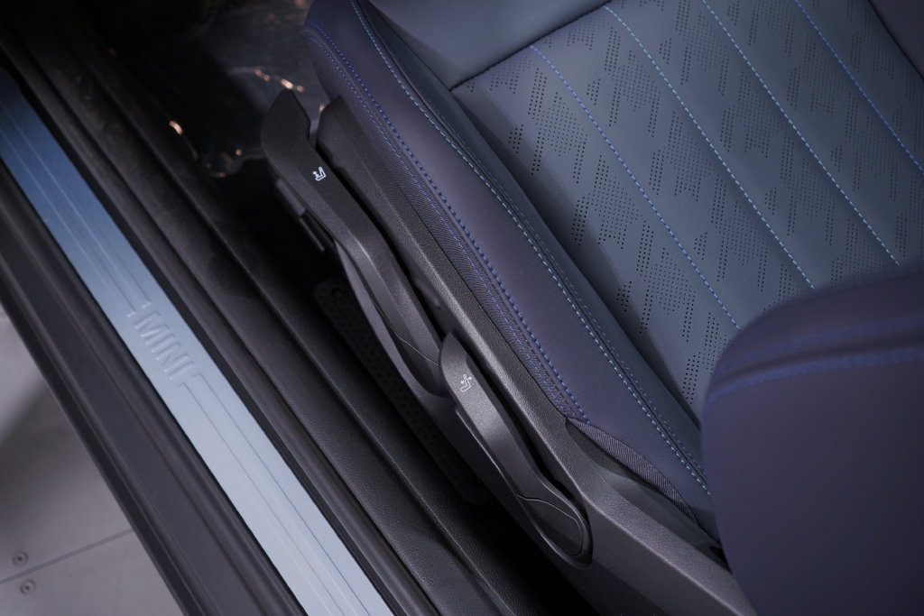 New 2026 MINI Cooper S FWD image 14