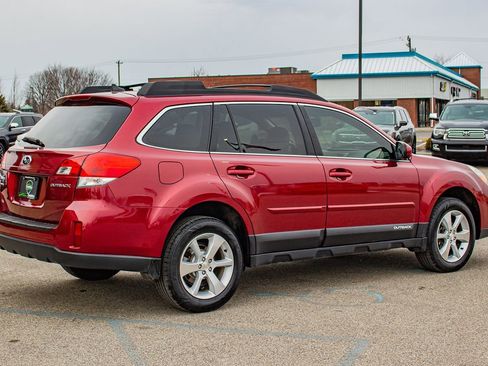 Used 2013 Subaru Outback 2.5i Limited w/ Moonroof Pkg image 10
