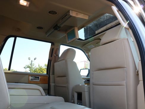 Used 2008 Lincoln Navigator 4WD image 46