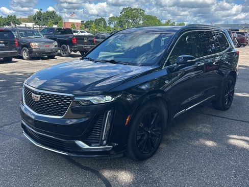 Used 2020 Cadillac XT6 Premium Luxury AWD/4WD image 3