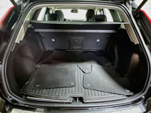 Used 2024 Volvo XC60 B5 Plus w/ Protection Package Premier AWD/4WD image 25