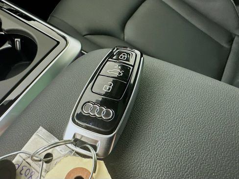 Used 2025 Audi Q7 3.0T Premium Plus AWD/4WD image 29