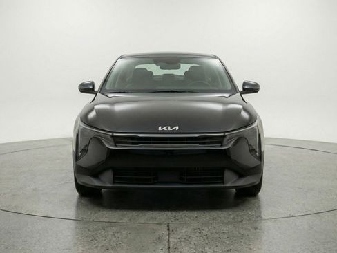 Used 2025 Kia K4 LXS image 2