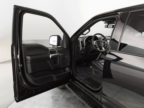 Used 2019 Ford F150 Lariat w/ Equipment Group 502A Luxury image 11