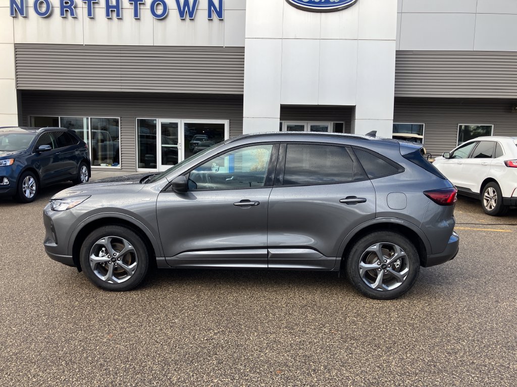 Used 2024 Ford Escape ST-Line w/ Tech Pack #1 AWD/4WD image 3