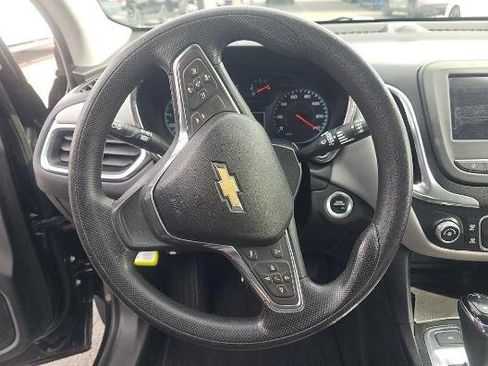 Used 2020 Chevrolet Equinox LS image 9