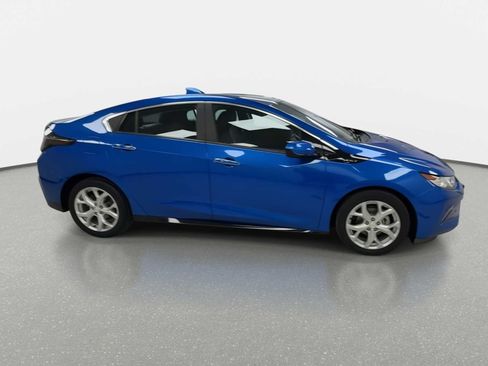 Used 2017 Chevrolet Volt Premier w/ Driver Confidence II Package FWD image 2