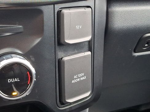 Used 2025 Ford F250 Platinum image 25