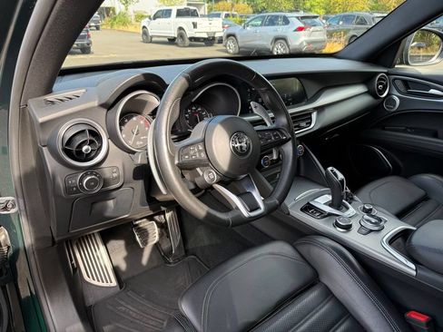 Used 2020 Alfa Romeo Stelvio Ti Sport w/ Quick Order Package 22S Sport AWD/4WD image 13