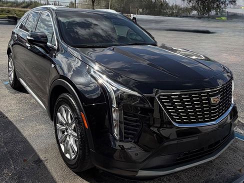 Used 2023 Cadillac XT4 Premium Luxury FWD image 5