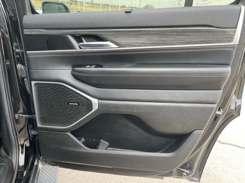 Used 2022 Jeep Wagoneer Series II w/ Convenience Group I image 15