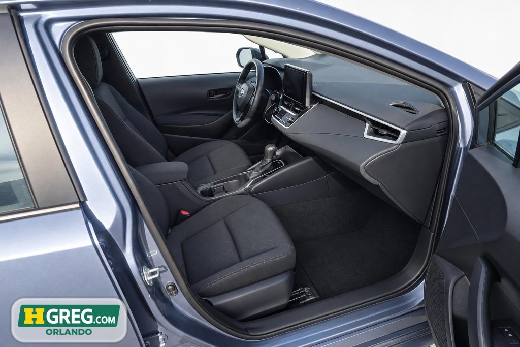Used 2025 Toyota Corolla LE FWD image 13