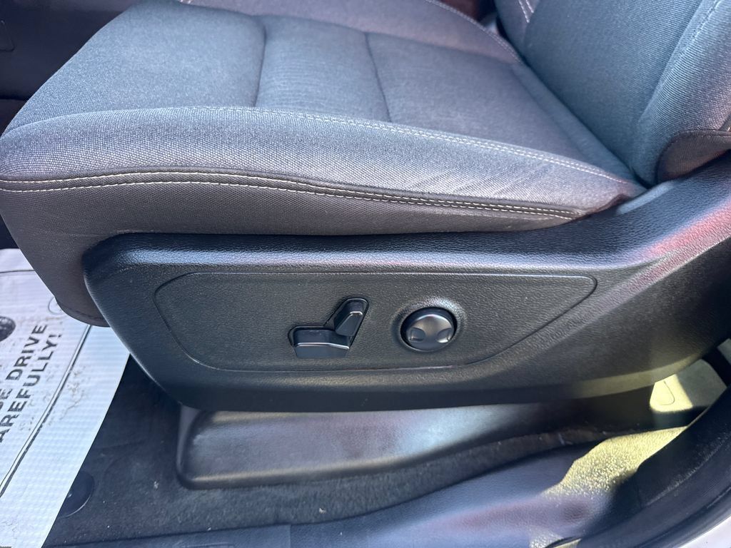 Used 2023 RAM 1500 Big Horn AWD/4WD image 37