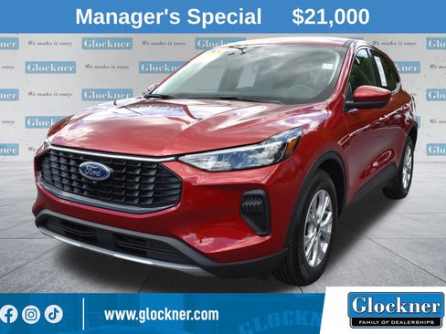 Used 2023 Ford Escape Active w/ Tech Pack #2 FWD image 1