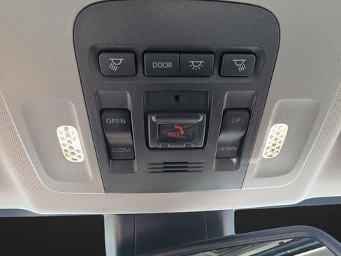 Used 2024 Toyota Camry XSE w/ Navigation Package FWD image 33