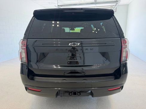 Certified 2023 Chevrolet Suburban Z71 w/ Luxury Package AWD/4WD image 6