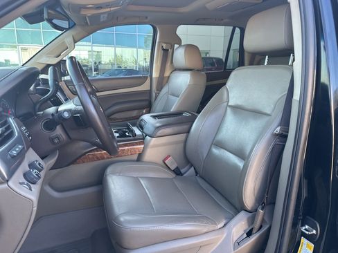 Used 2019 Chevrolet Tahoe Premier image 17