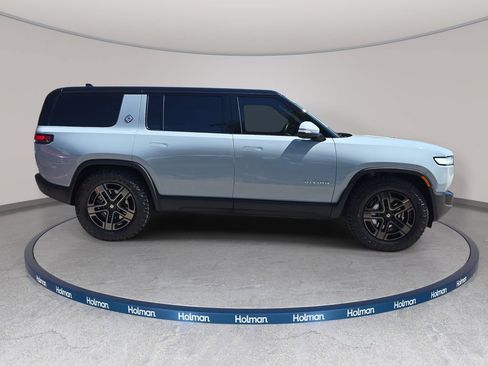 Used 2023 Rivian R1S Adventure Dual AWD/4WD image 5