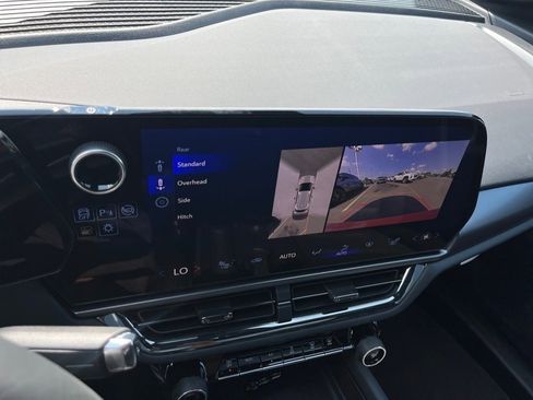 New 2025 Chevrolet Equinox EV RS image 10