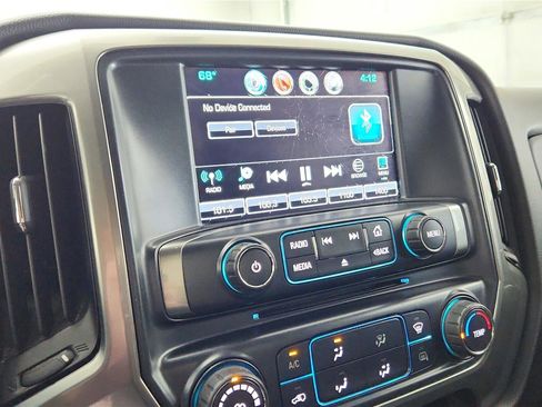 Used 2018 Chevrolet Silverado 1500 LT image 22