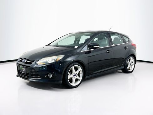 Used 2014 Ford Focus Titanium FWD image 3