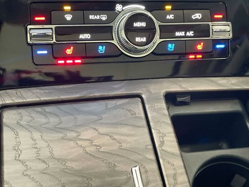 Used 2022 Lincoln Navigator L Reserve AWD/4WD image 19