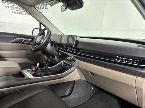 Used 2026 Kia Carnival FWD image 31