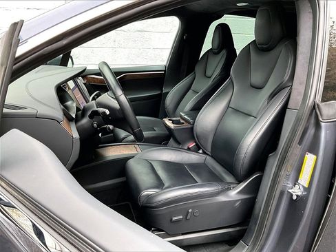 Used 2020 Tesla Model X Long Range image 5