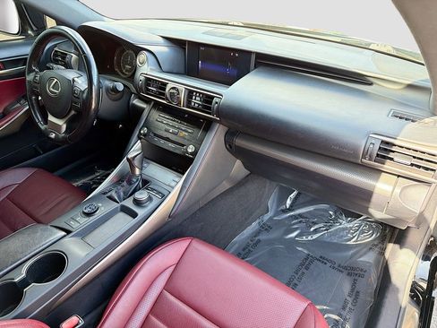 Used 2017 Lexus IS 200t 200t image 12