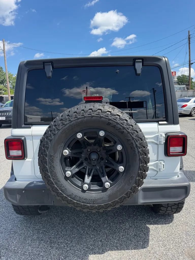 Used 2018 Jeep Wrangler Unlimited Sport S AWD/4WD image 3