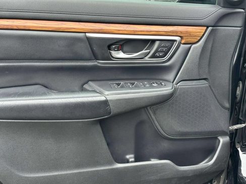 Used 2017 Honda CR-V Touring image 17
