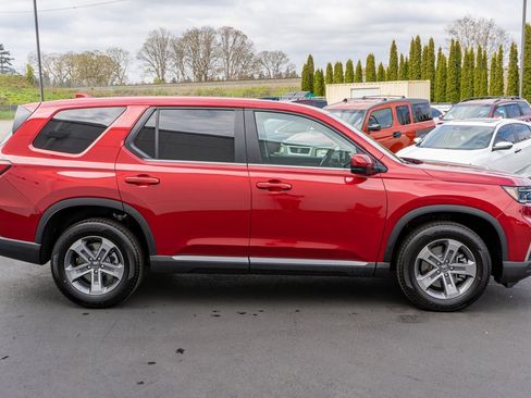 New 2025 Honda Pilot EX-L image 5